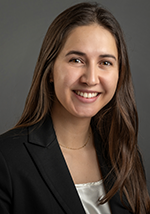 Alexandra Agron Headshot